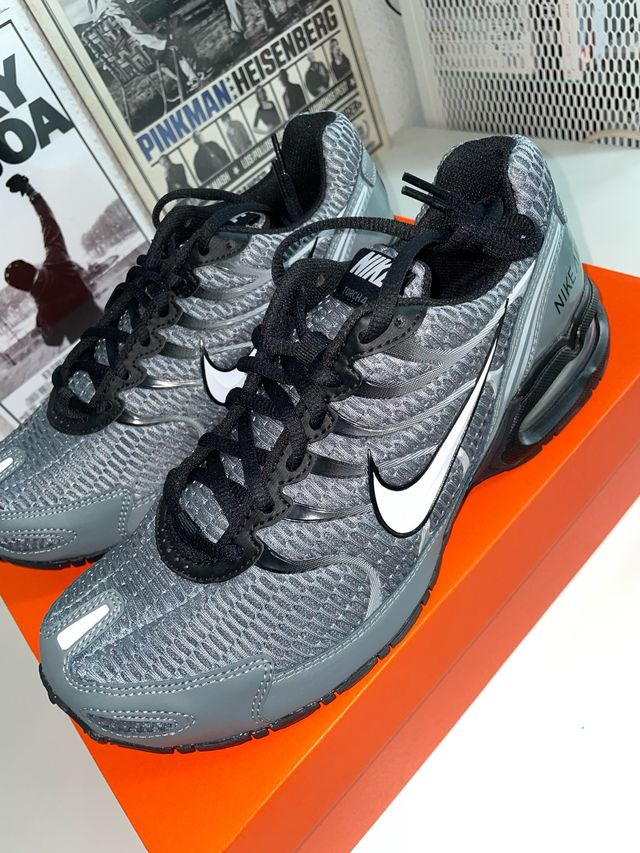 Nike Air Max Torch 4 Negro/Gris Negociable.