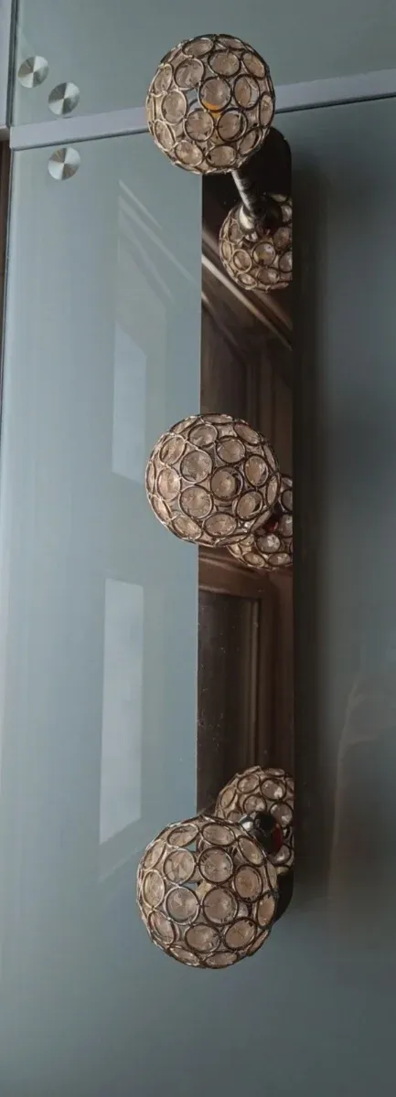 Lámpara con esferas de cristal