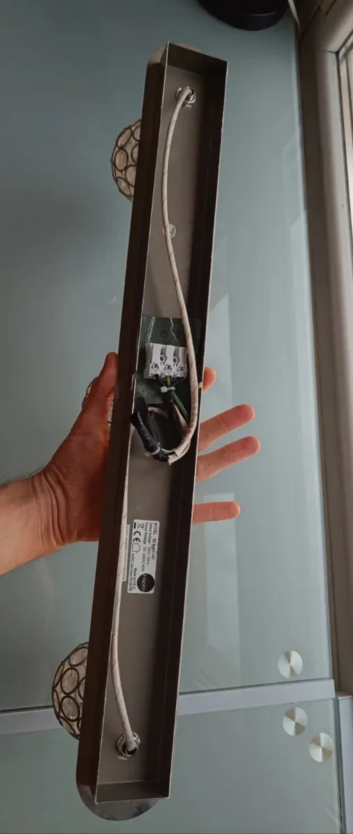 Lámpara con esferas de cristal