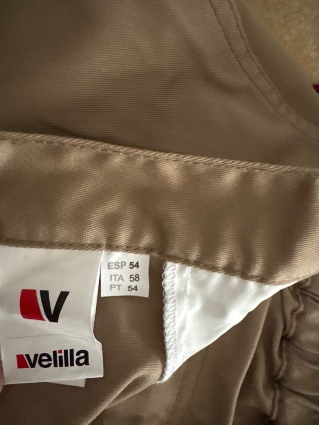 Pantalones de trabajo beige nuevos sin usar