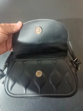Bolso de mano negro