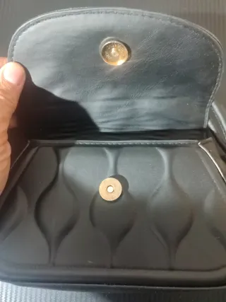Bolso de mano negro