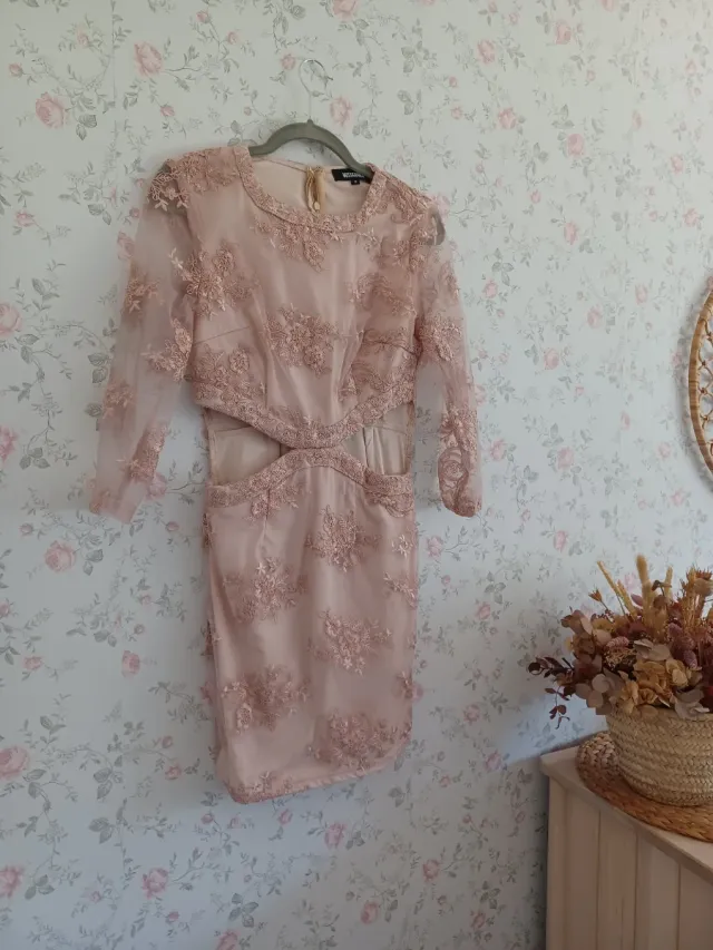 Vestido rosa encaje para evento