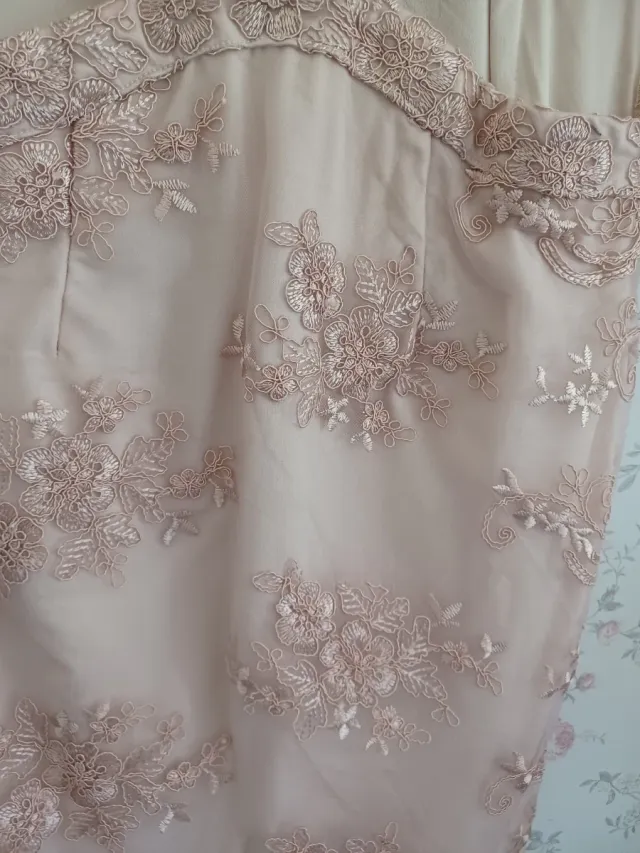 Vestido rosa encaje para evento