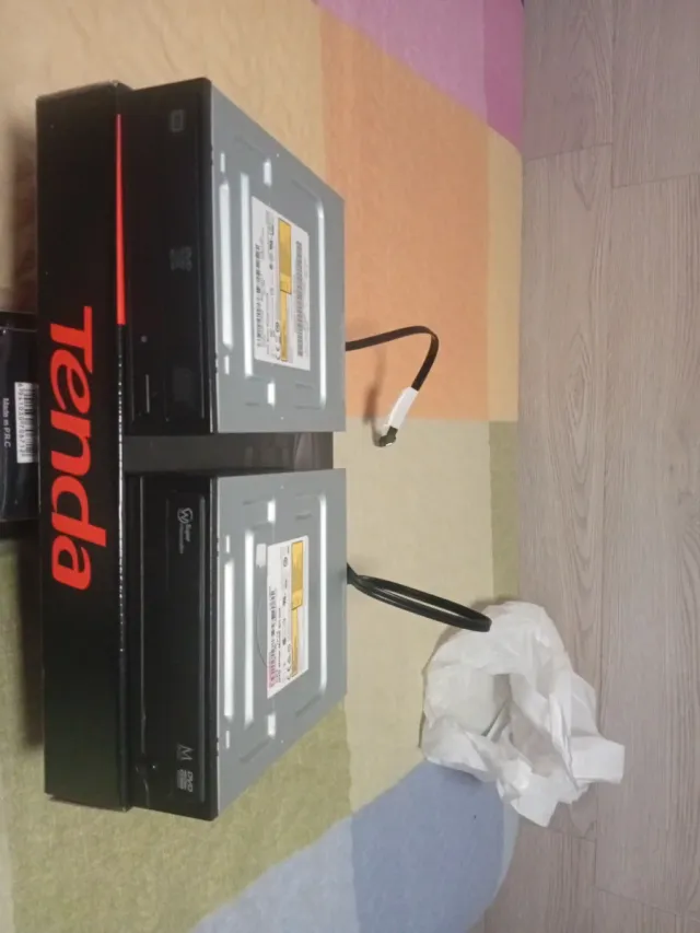 2 x DVD para PC Tenda