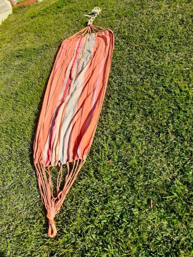 Hamaca de tela multicolor