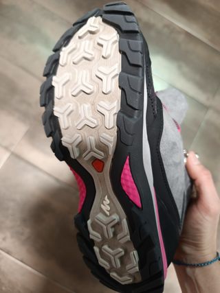 Botas montaña Decathlon mujer talla 38