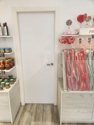 Traspaso Tienda Souvenir Gastronómico Benidorm