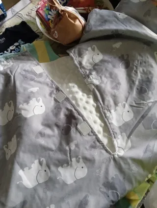 30 pezzi Body,tutine ,cappellini,completini,sacco