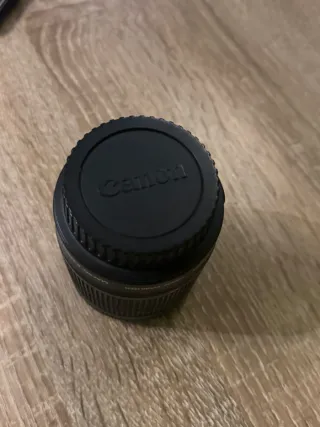 Objetivo Canon EF-S 18-55mm f/3.5-5.6 IS STM