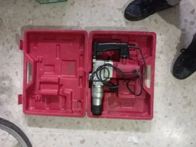 Martillo percutor con maletín