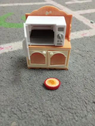 Microonde e mobiletto Sylvanian Families