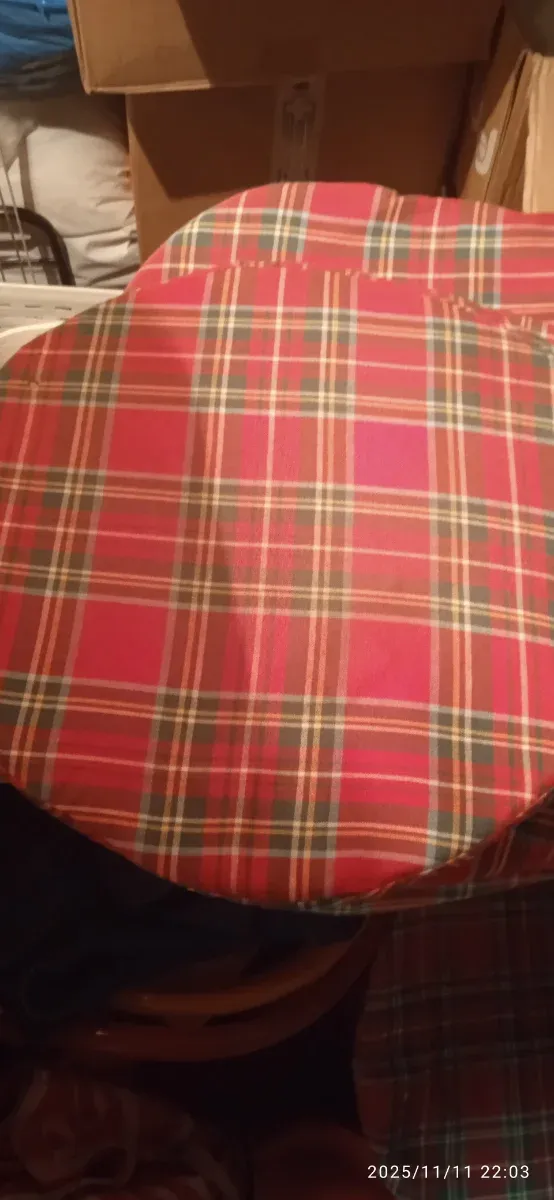 Cuscini rotondi e quadrati fantasia scozzese