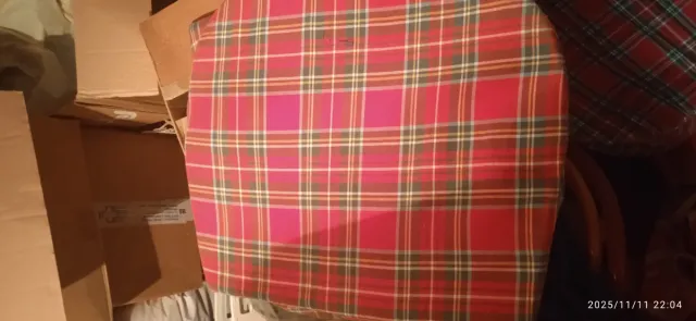 Cuscini rotondi e quadrati fantasia scozzese