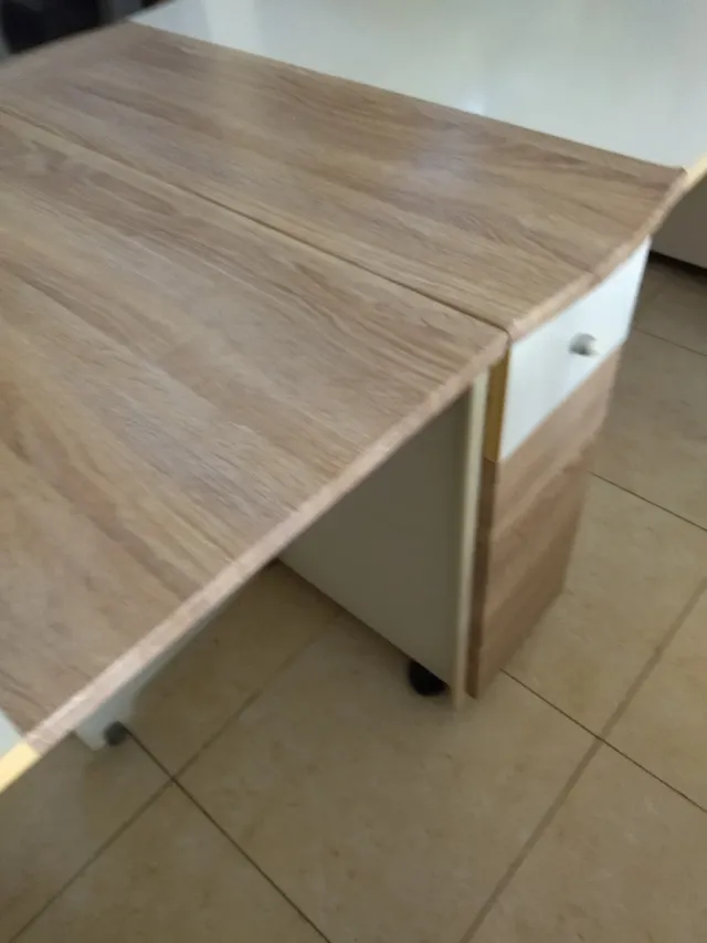 Mesa extensible madera y blanco