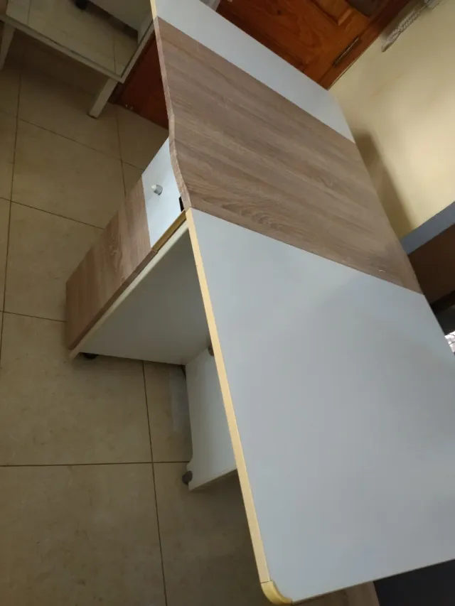 Mesa extensible madera y blanco