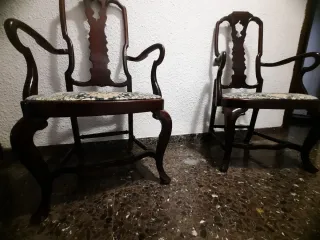 2 Sillas antiguas madera reposabrazos