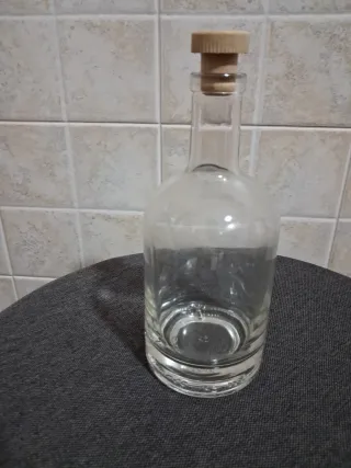 Bottiglia in vetro con tappo in sughero