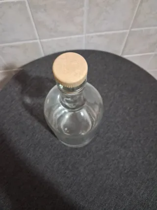 Bottiglia in vetro con tappo in sughero