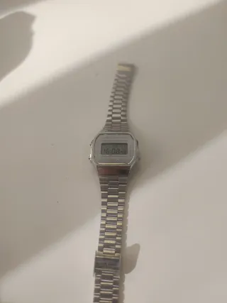 Reloj Casio Unisex Plateado