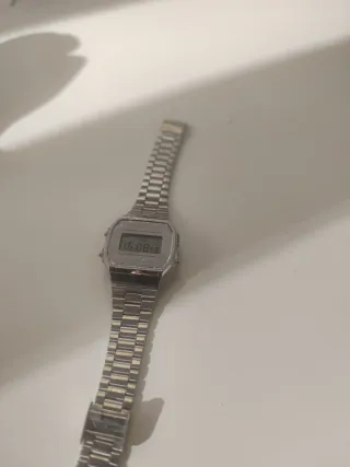 Reloj Casio Unisex Plateado