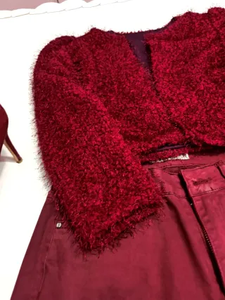 Conjunto rojo: top y pantalón