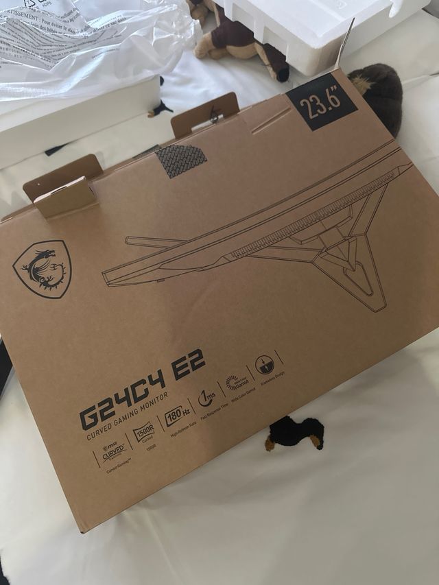 Monitor da gioco curvo MSI G24C4 E2 in perfette condizioni