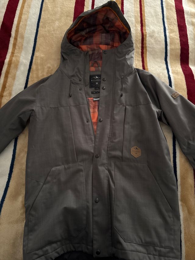 Abrigo Billabong Gris Talla S pero da talla