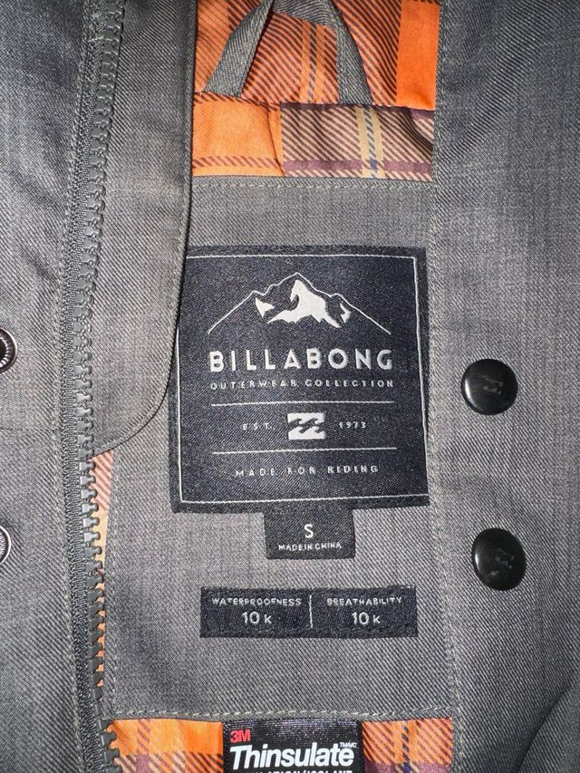 Abrigo Billabong Gris Talla S pero da talla