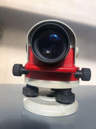 Nivel Automático NA724