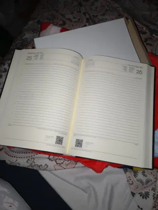 ( NUEVA ) AGENDA 2026 CON MARCA PAGINAS