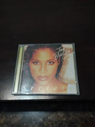 CD Tony Braxton Secrets