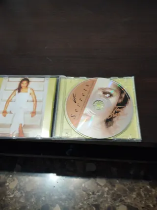 CD Tony Braxton Secrets