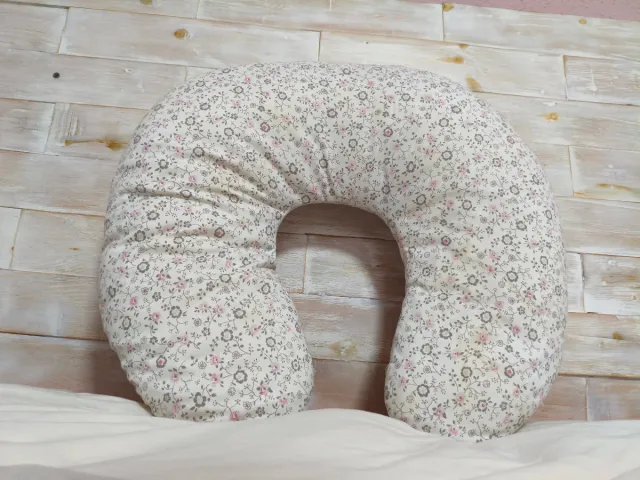 Cojín de lactancia floral