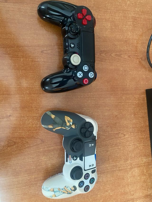 PS4 Edición Darth Vader + 2 Mandos