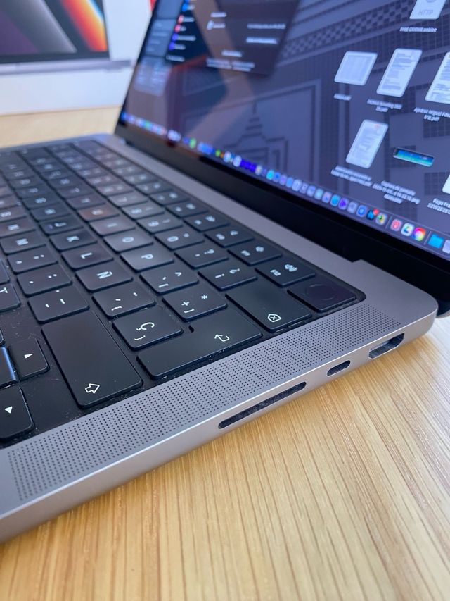 MacBook Pro 14 M1 Max 512GB Plata