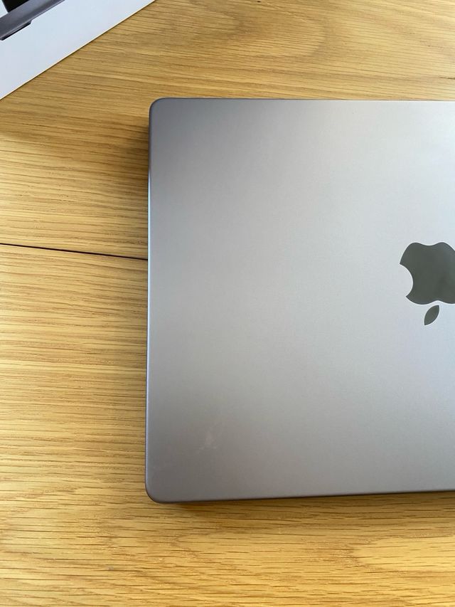 MacBook Pro 14 M1 Max 512GB Plata