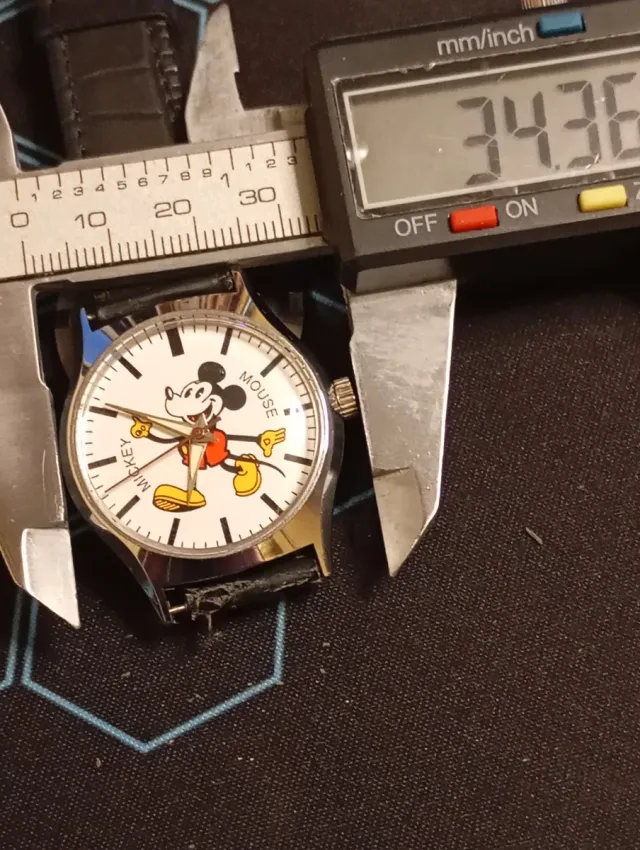 Reloj Mickey Mouse Cuerda Manual (No Funciona)