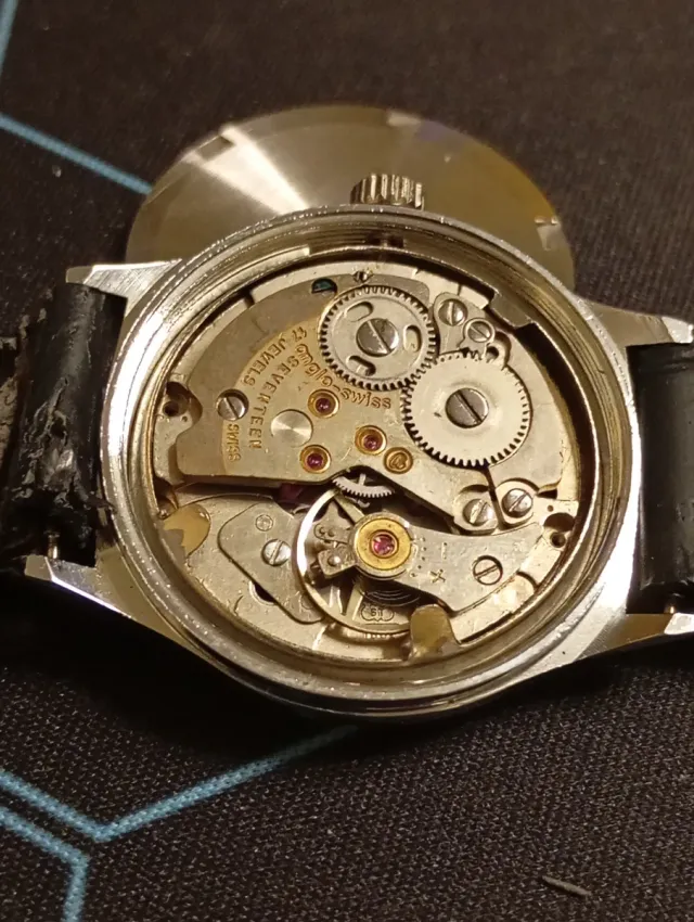 Reloj Mickey Mouse Cuerda Manual (No Funciona)