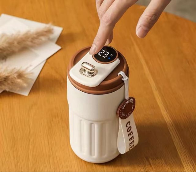 Botella Térmica Digital Blanca y Marrón