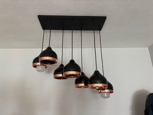 Lámpara colgante negra y dorada Yildo