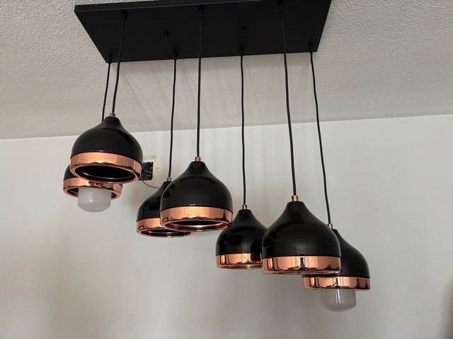 Lámpara colgante negra y dorada Yildo