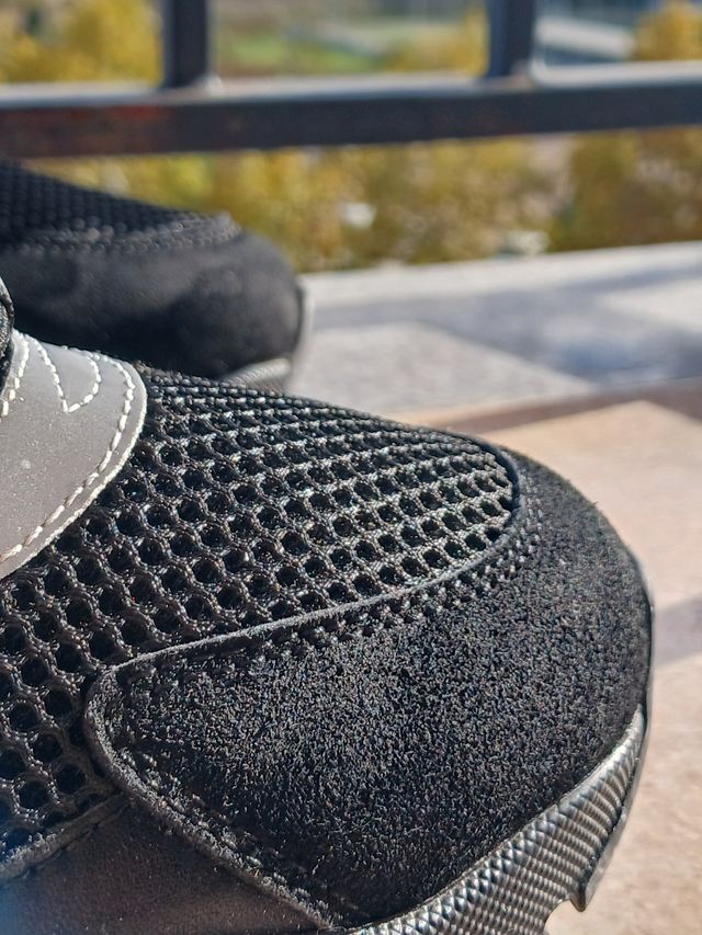 Dior B22 sneakers negras y grises