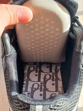 Dior B22 sneakers negras y grises