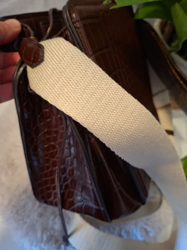 Bolsa Zara efeito couro crocodilo