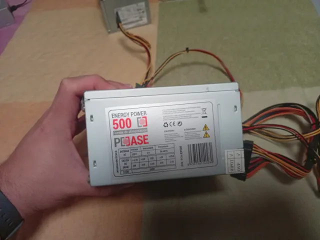 Fuente de Alimentación PC 230V