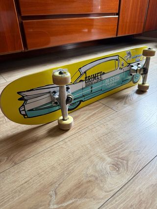 Skate Olsson Diseño Coche Amarillo