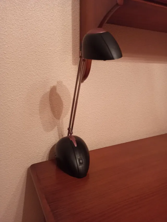 Lámpara de escritorio ajustable