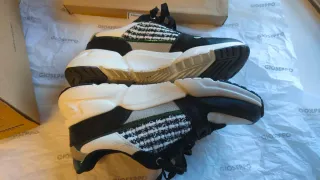 Zapatillas Gioseppo RAASDOR negras y blancas Mujer