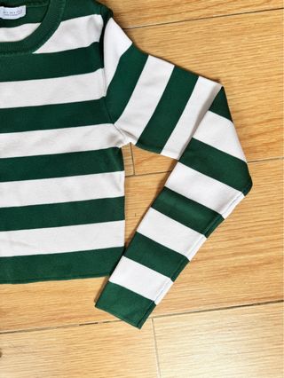 Camiseta Zara Rayas Verde y Blanca